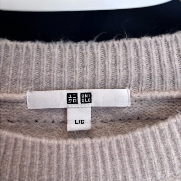 Uniqlo large women knit sweater - Picture 3 of 8